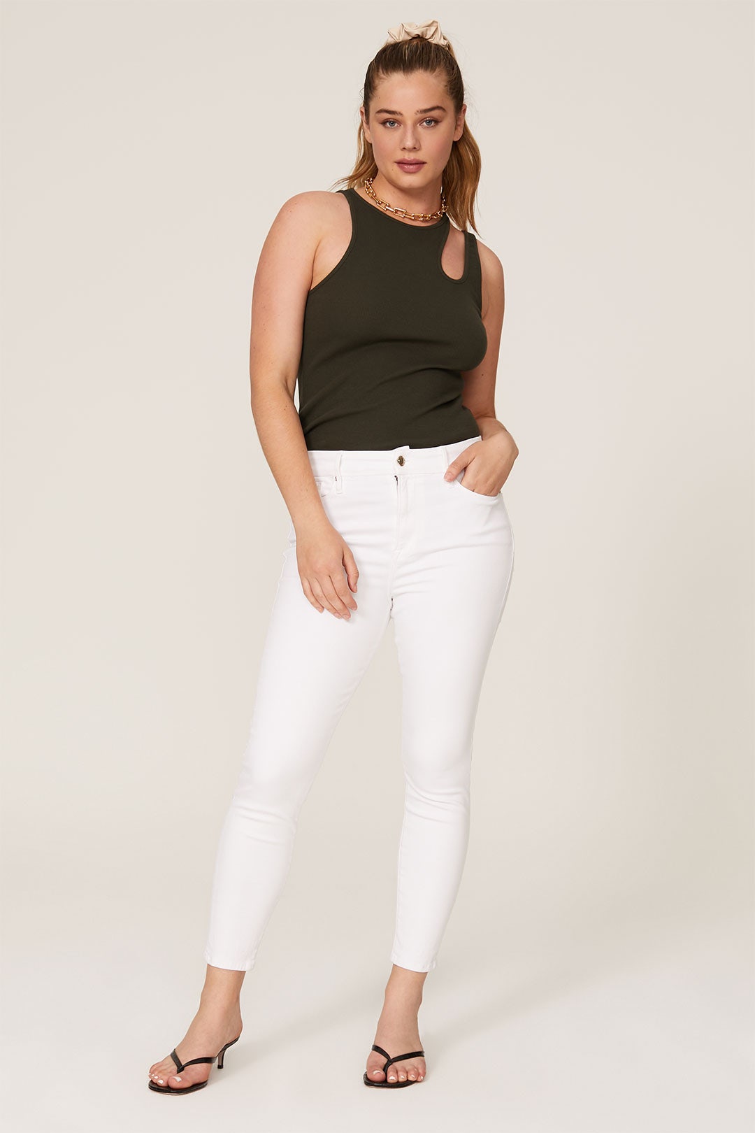 White Good Legs Crop Jeans by GOOD AMERICAN 5