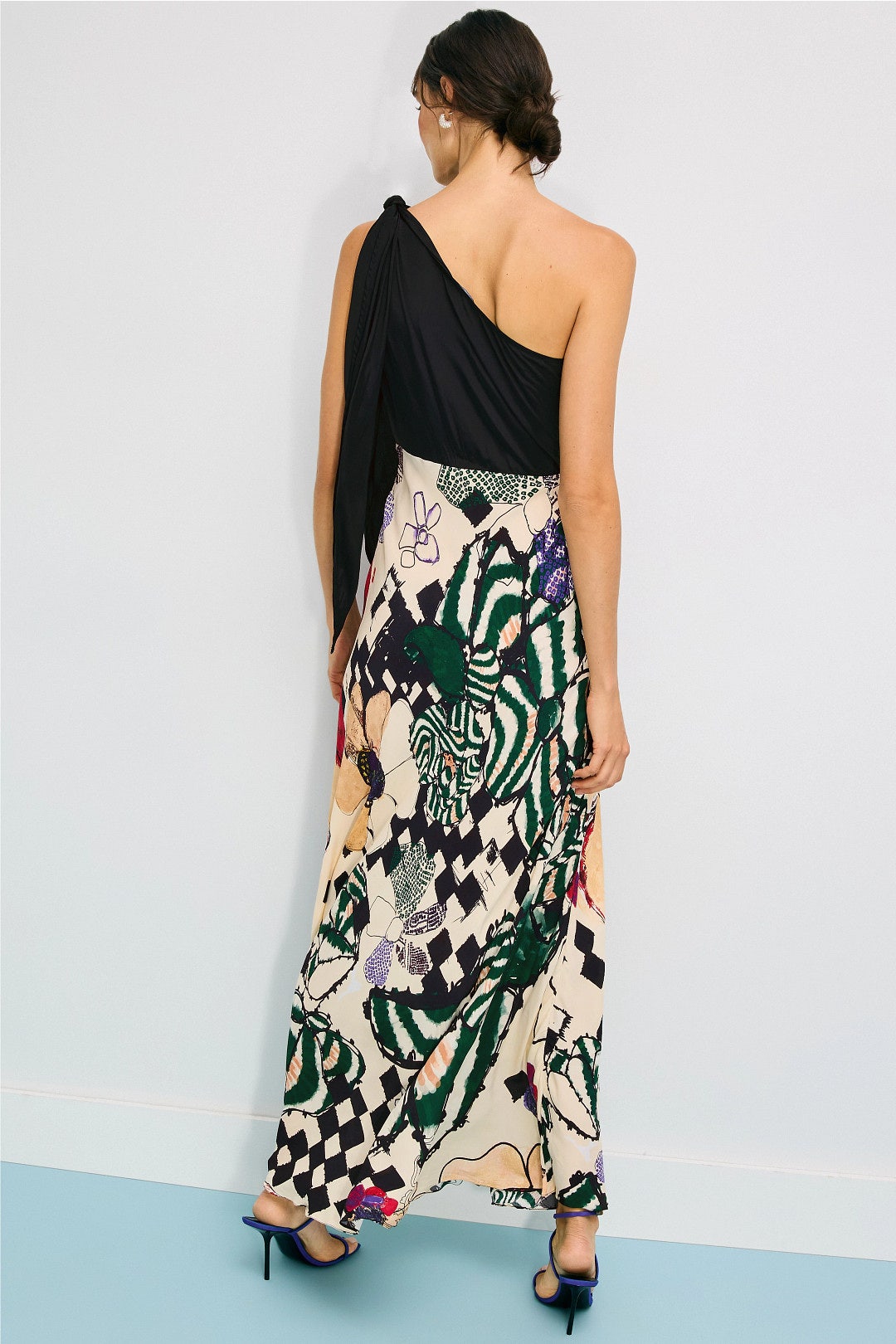 Sylvia Printed Gown by Saaksha & Kinni 2
