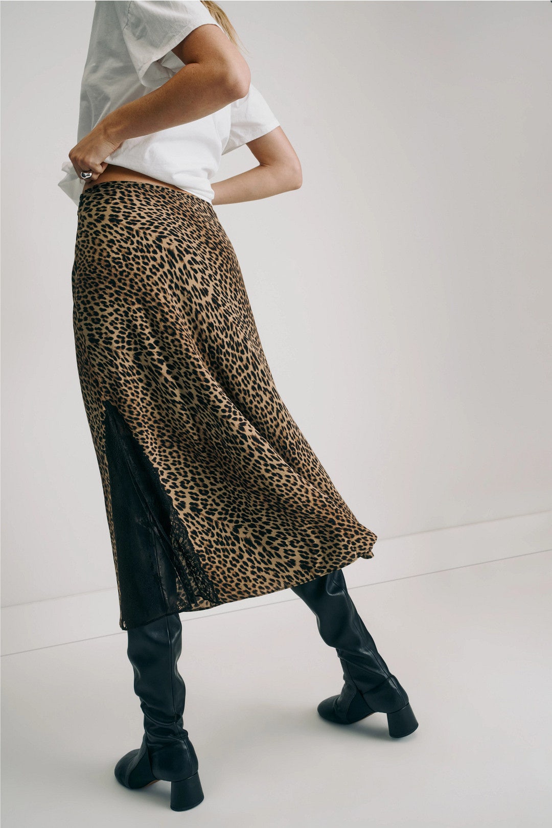 Jayla Soft Leopard Skirt