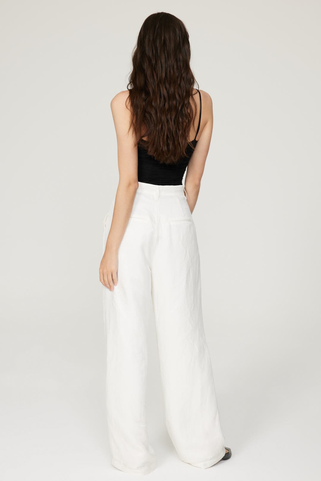 【関税込み】ANINE BING ホワイト Carrie トラウザーズ White Carrie Pants by Anine Bing | Rent the Runway