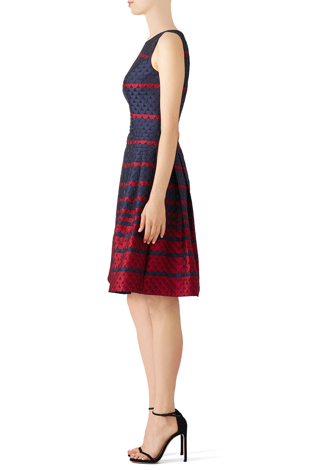 Scallop Flare Dress by Carmen Marc Valvo 2