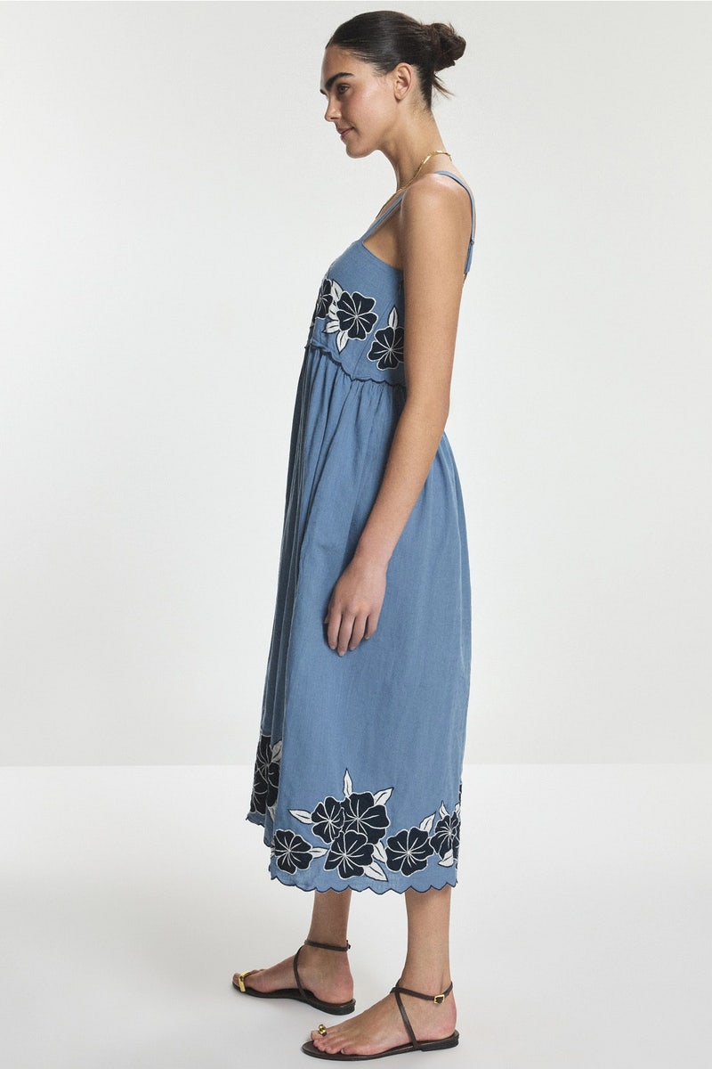 open lace back dress Pleated Short Sleeve Dress