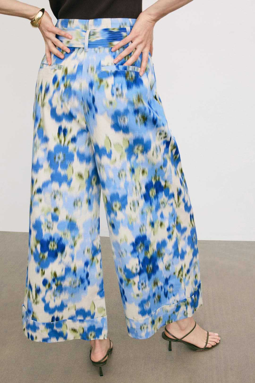 landlord フラワーパンツ Tie Waist Wide Leg Floral Pants by Adam Lippes x RTR | Rent