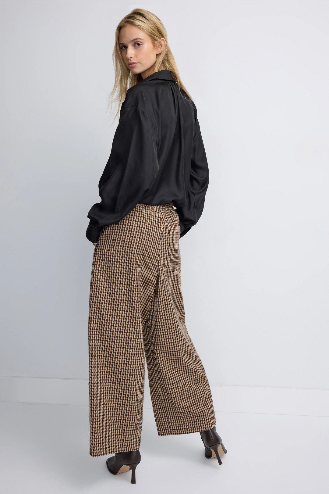 Ebe Brown Plaid Trousers