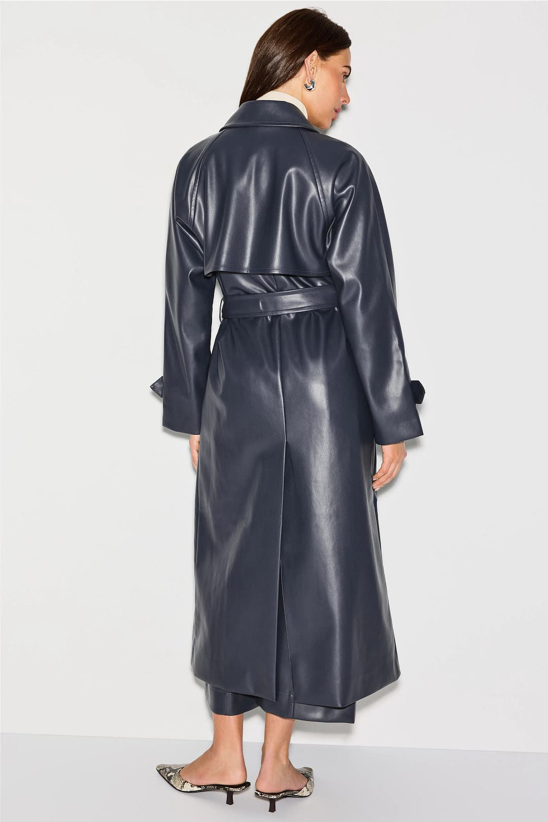 【Ameri】RAFFINE FAKE LEATHER TRENCH COAT RAFFINE FAKE LEATHER TRENCH COAT (Col: BRD / BLK / IVO) ー