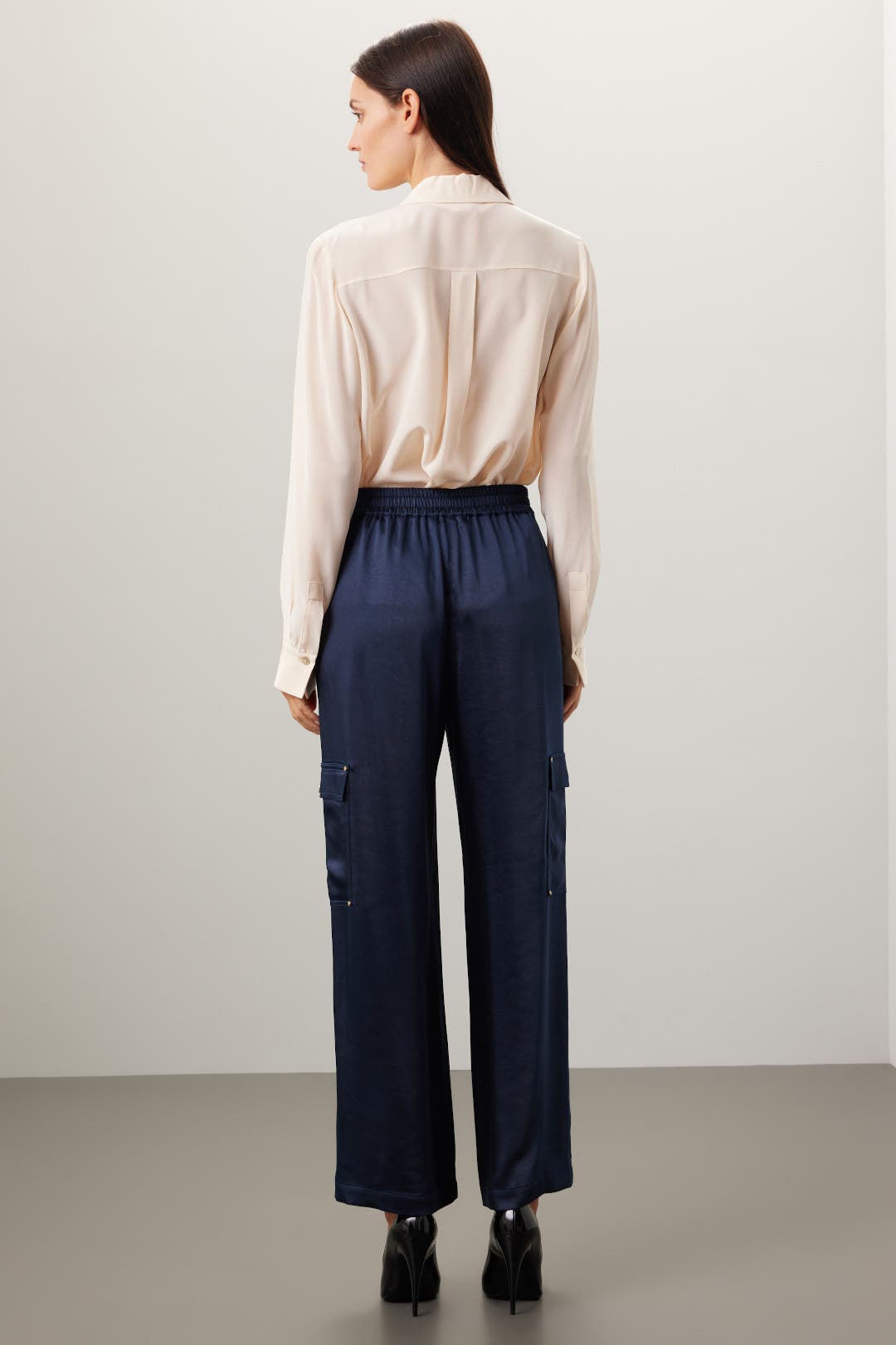 パンツ Michael Kors FW25 Printed satin pant (MT53H0DJLW NICKEL) Satin Wide-Leg Pants | Michael Kors [US]