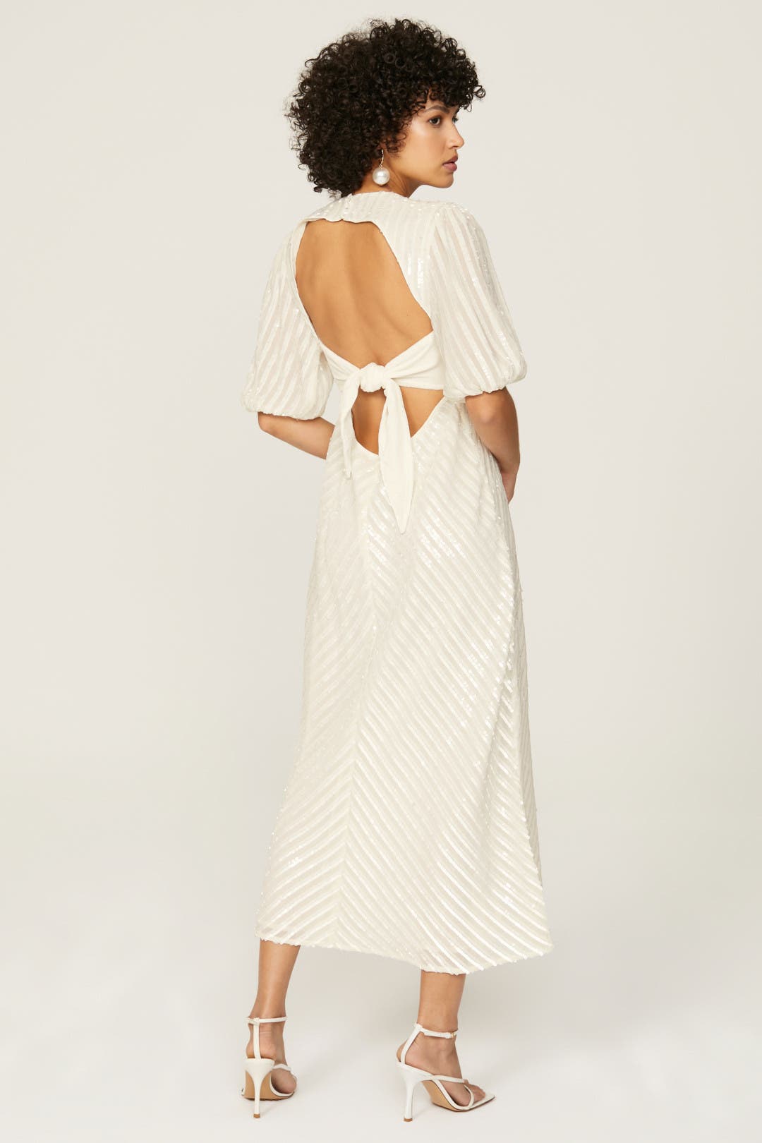 【Rixo】ブライダル Steph sequined maxiドレス Bridal Steph sequined maxi dress in white - Rixo | Mytheresa