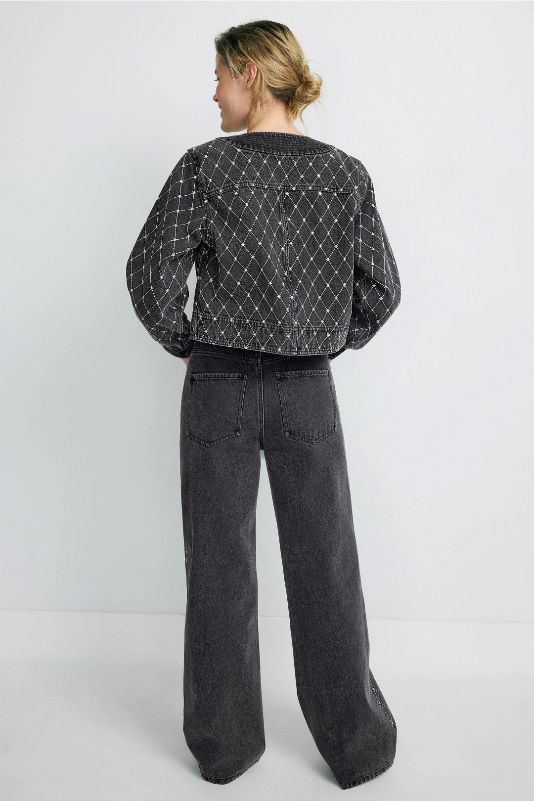 Column Jeans With Diamond Stitching Jeans by LE JEAN 2