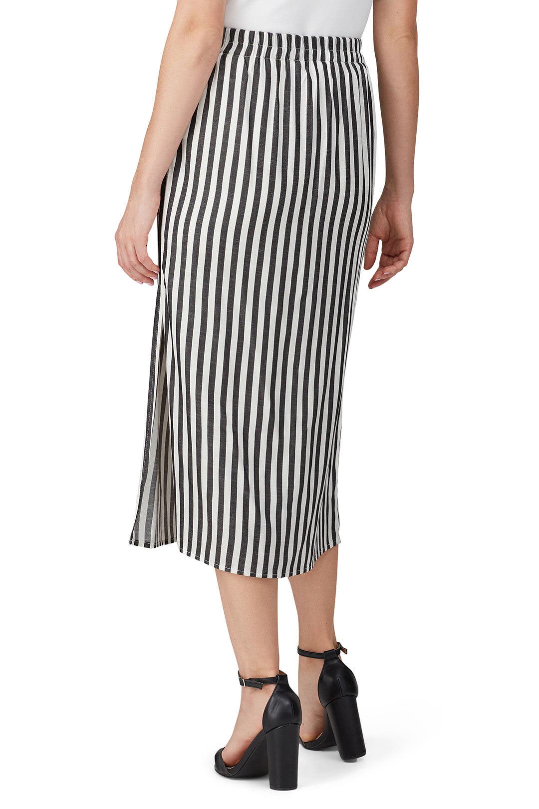 国内で当店のみ CFIERCE - CARTOON TIERED SKIRT Girls Floral Tiered Skirt - WHITE | The Children's Place