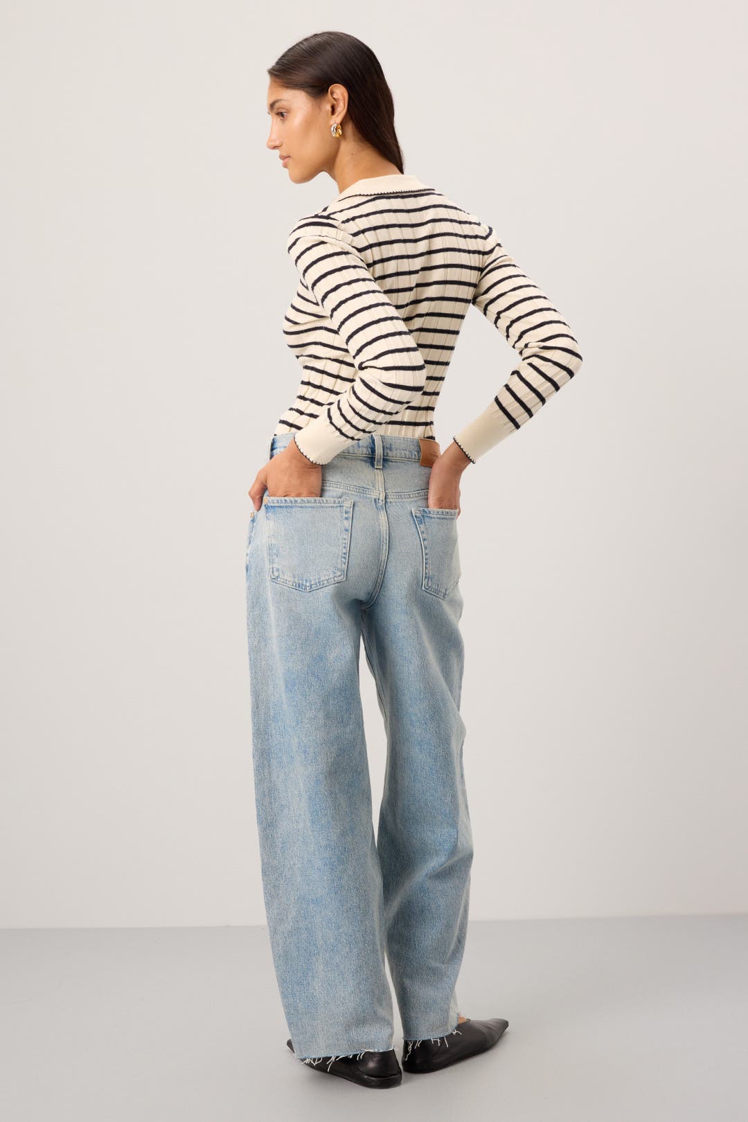 Bonnie Light Wash Jeans by 7 For All Mankind | Rent the Runway