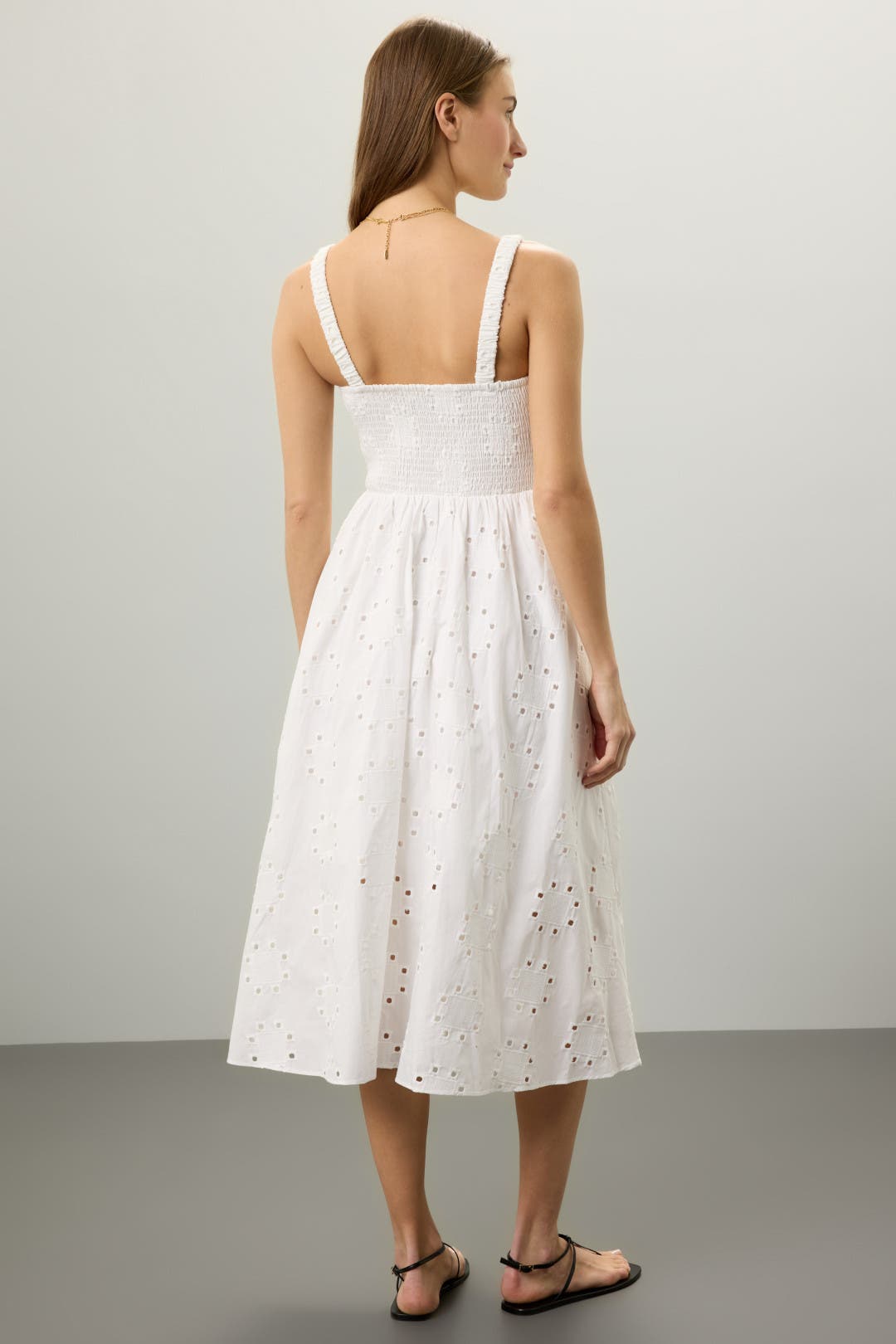 新品紙タグ無し✨オフン flower lace cami set dress　白 新品紙タグ無し✨オフン flower lace cami set dress 白