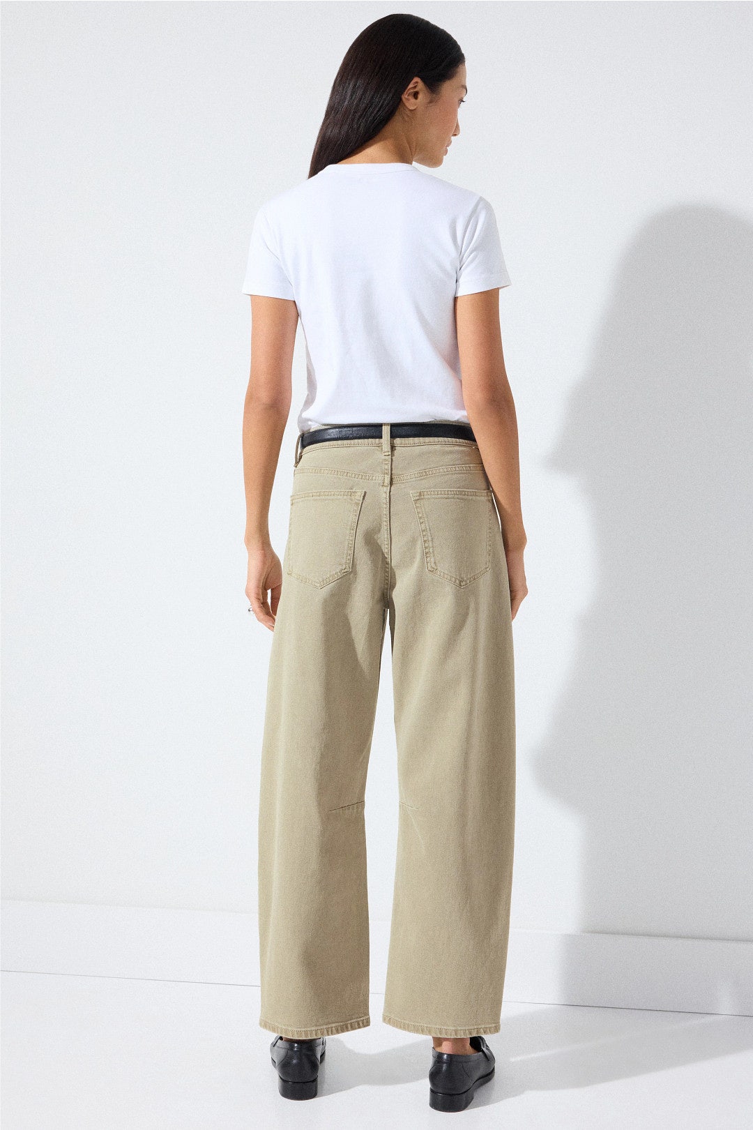 Soft Curve Barrel  Jeans by WARP + WEFT 2