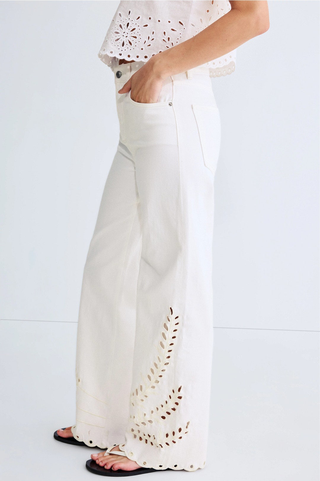 Eyelet Jeans by LE JEAN 1