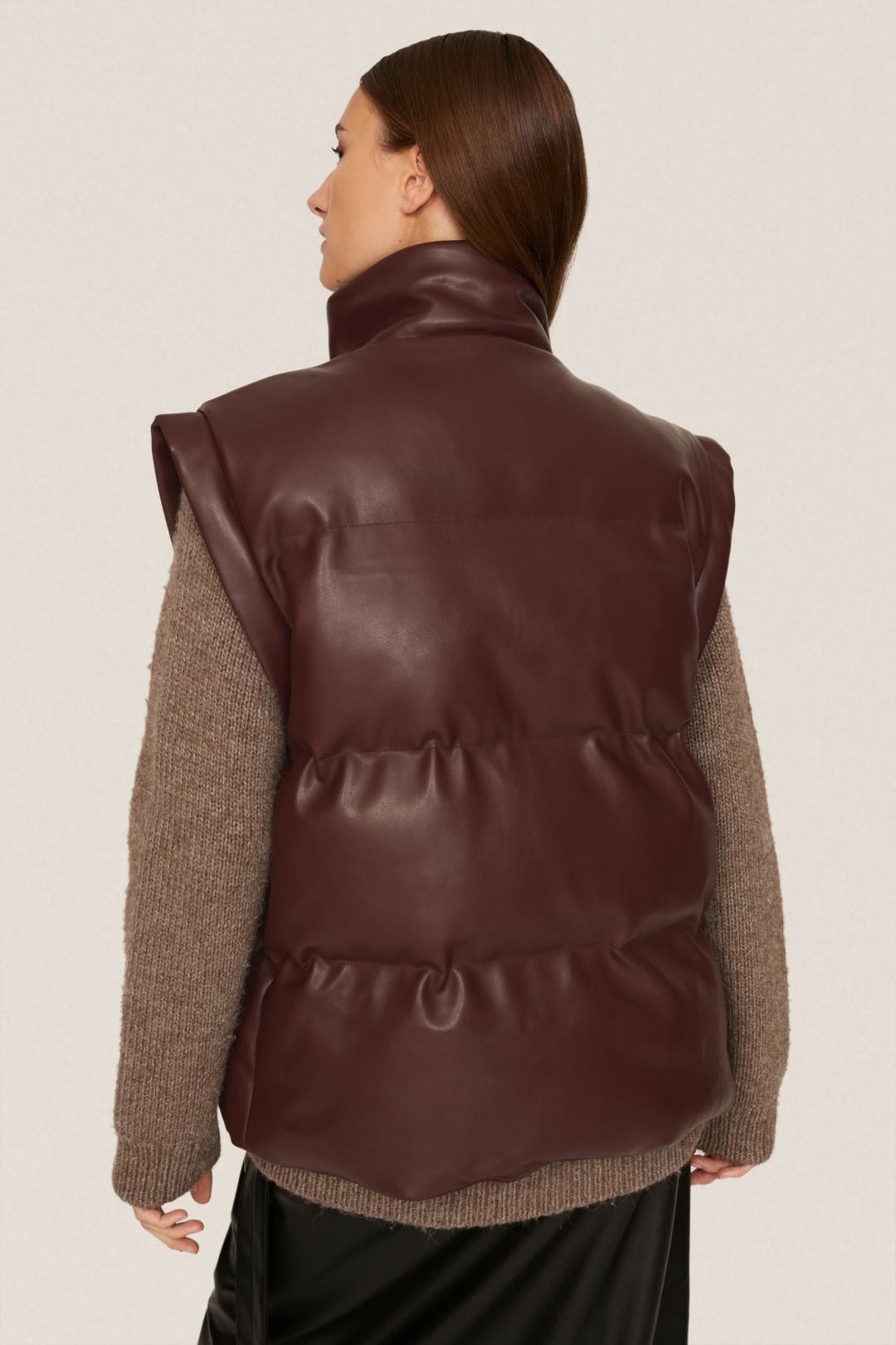 ジャケット・アウター theredthread S flip fur vest brown black THEREDTHREAD / ザレッドスレッド】S flip fur vest