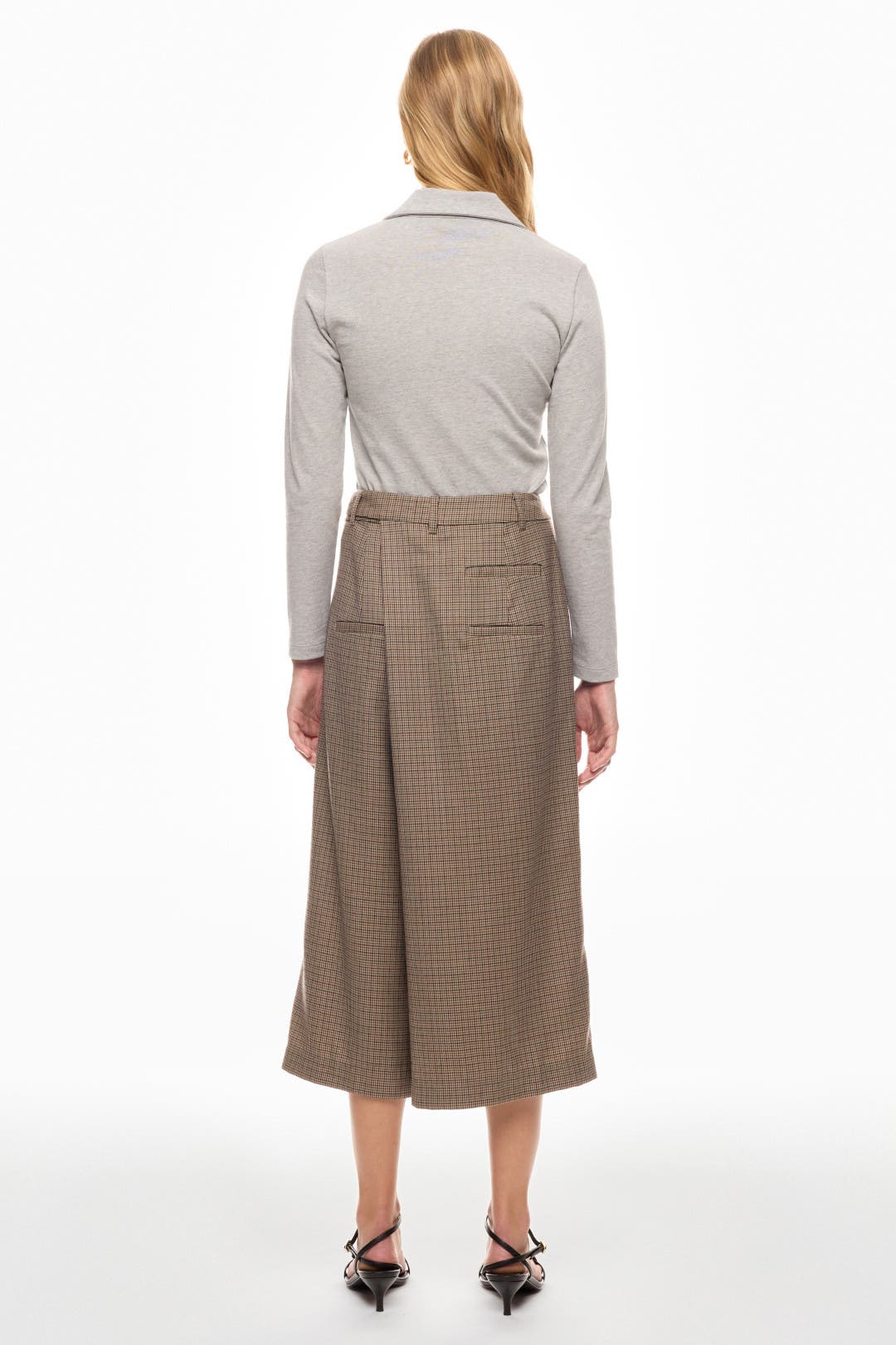 スカート sheller check tweed wrap culottes Sheller, a brand known for its stylish and feminine designs