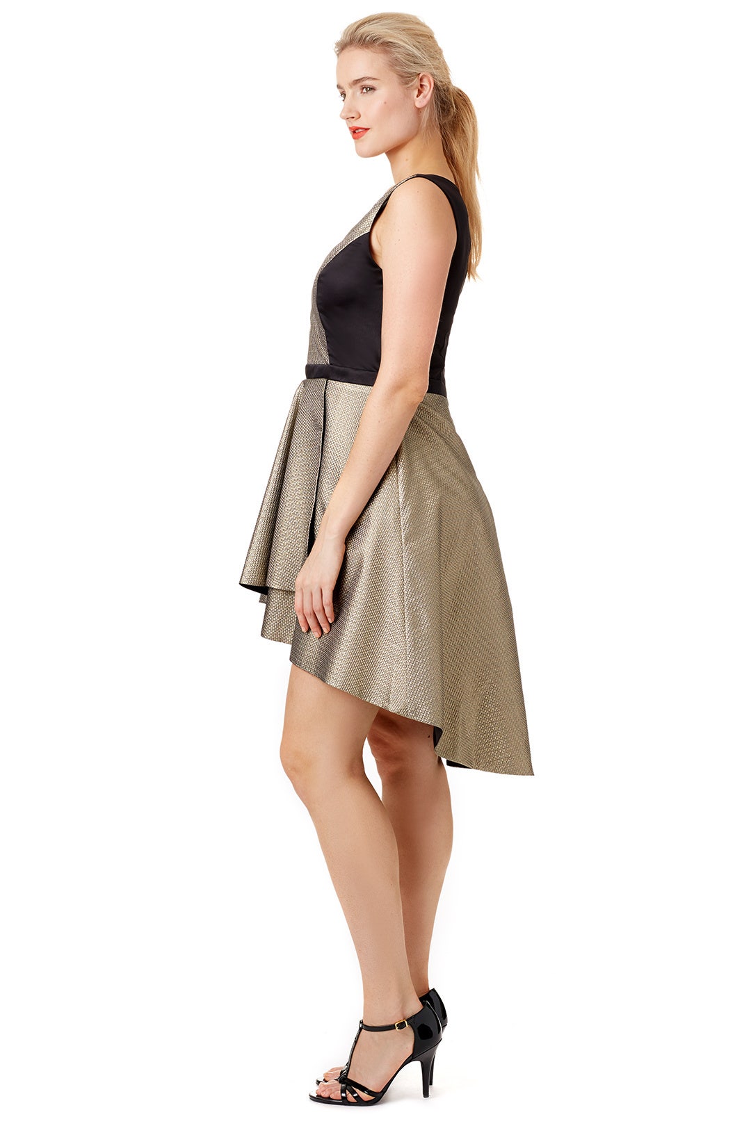 Gold Comet Dress by nha khanh 2