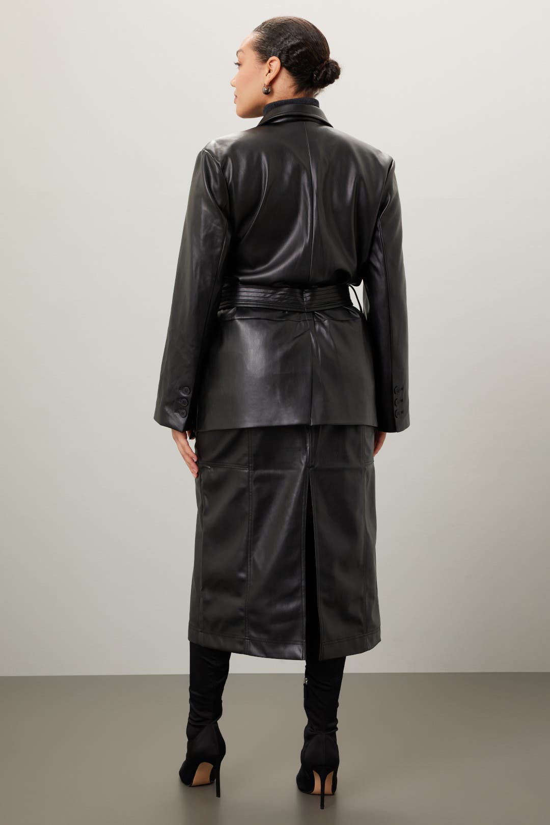 【深水光太着用】OUR LEGACY TIE Black Leather 深水光太着用】OUR LEGACY TIE Black Leather - メルカリ
