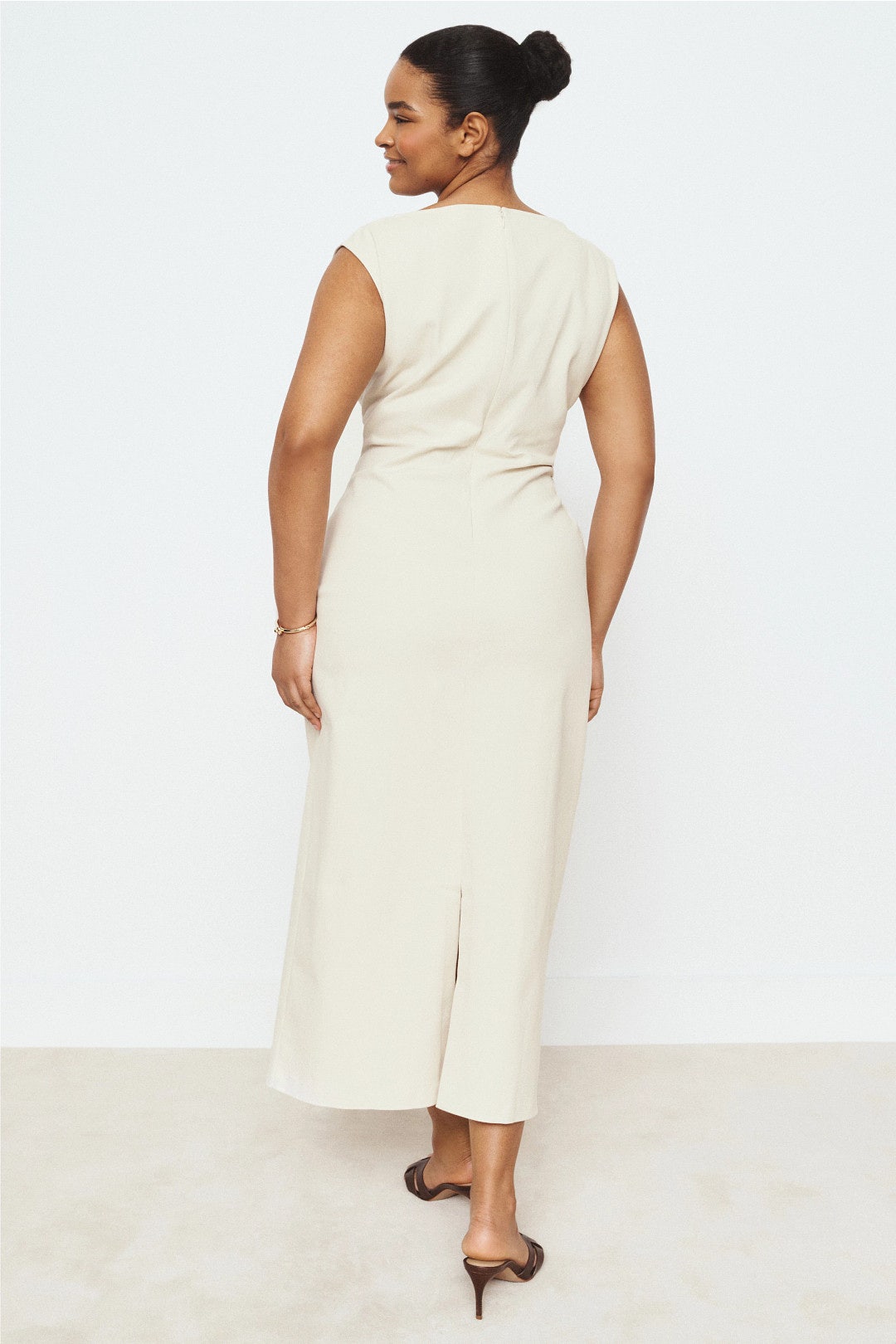 Inari Boat Neck Dress by Modern Citizen 7