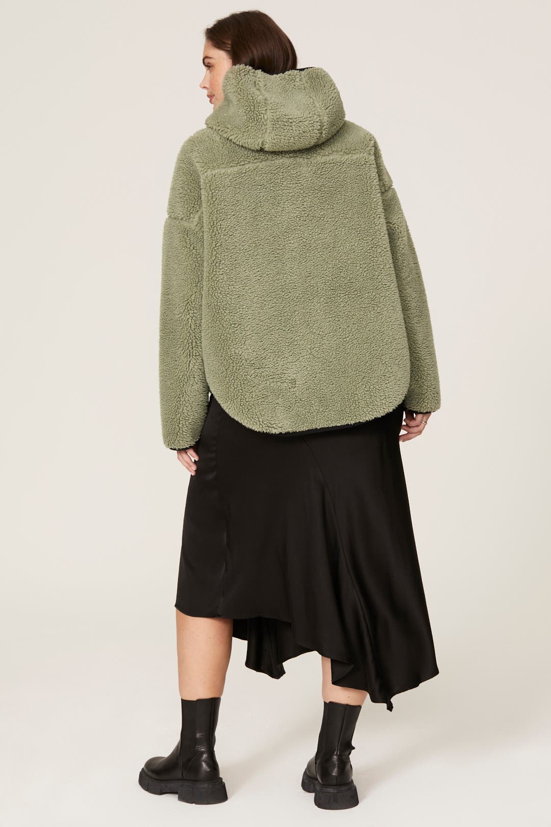 [値下げ]philip lim cropped shearling jacket Cropped Shearling Jacket Beige | The Webster