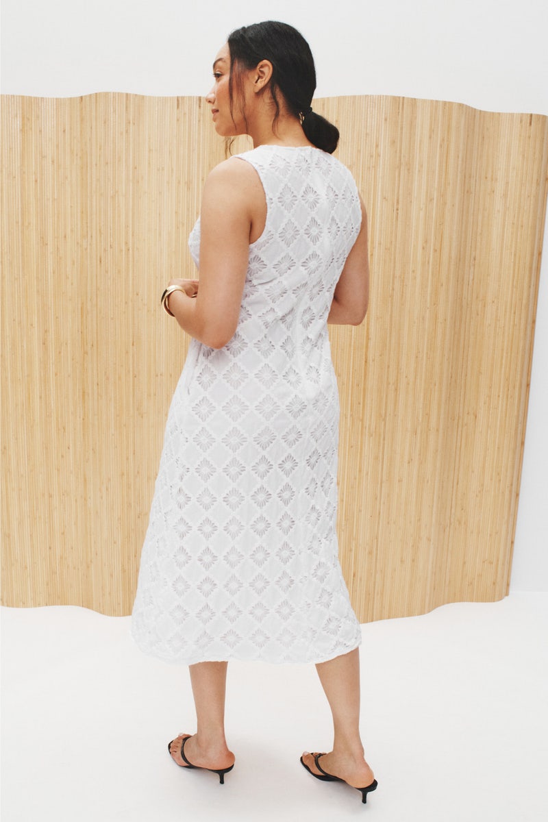 Sleeveless Midi Dress by Luxely - Photo 7