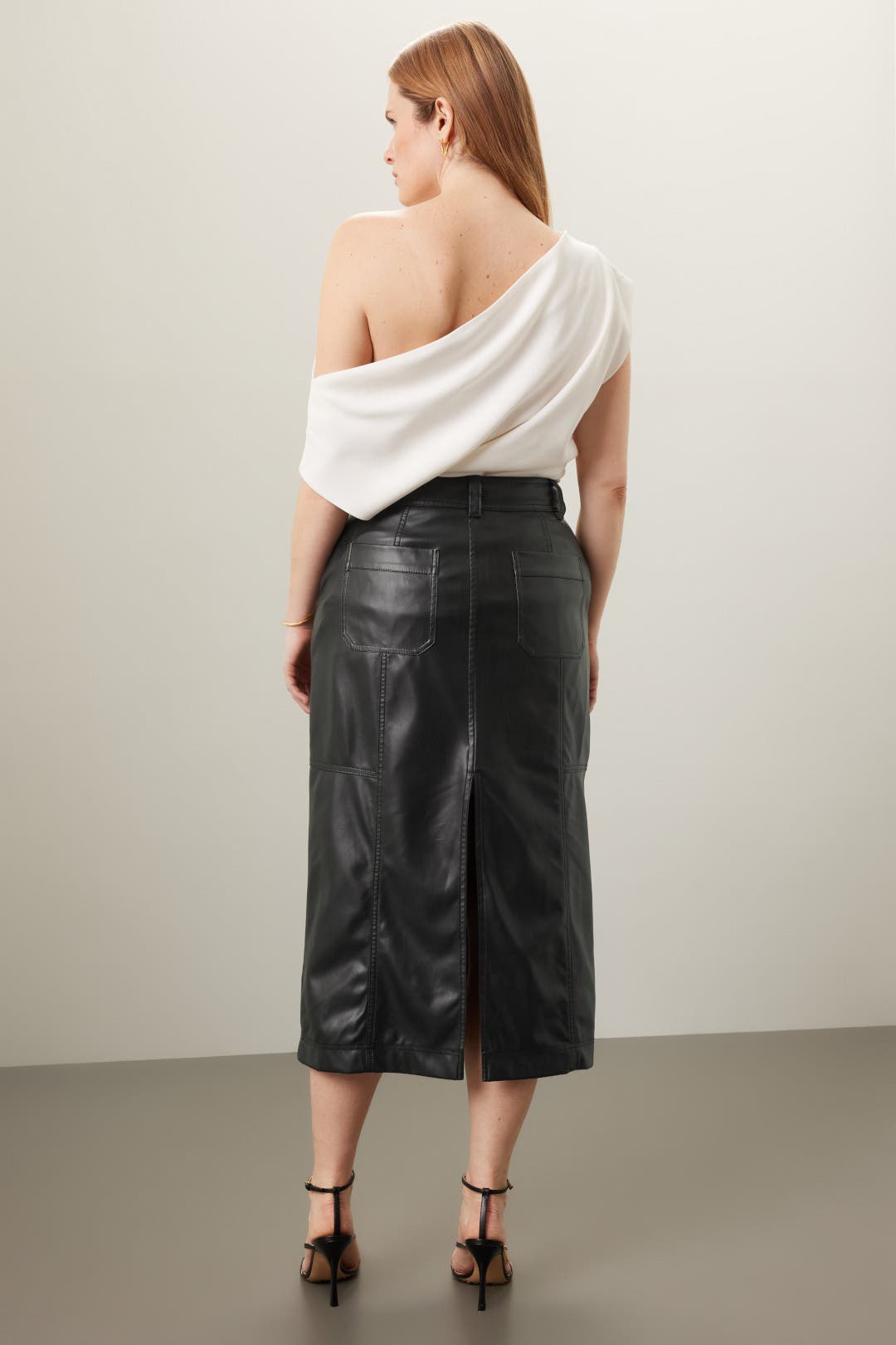 スカート ROHE FW25 MIDI LEATHER SKIRT (41632016 117) Patent Red Calf-Length Skirt, Close Fit, 4477479 | ELOQUII