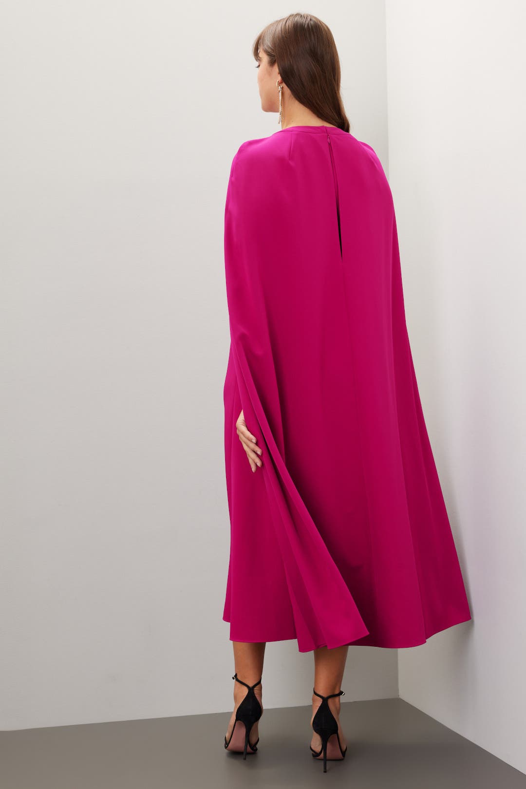 マダマダ　punch the air! cape dress Untitleddesign-2022-12-