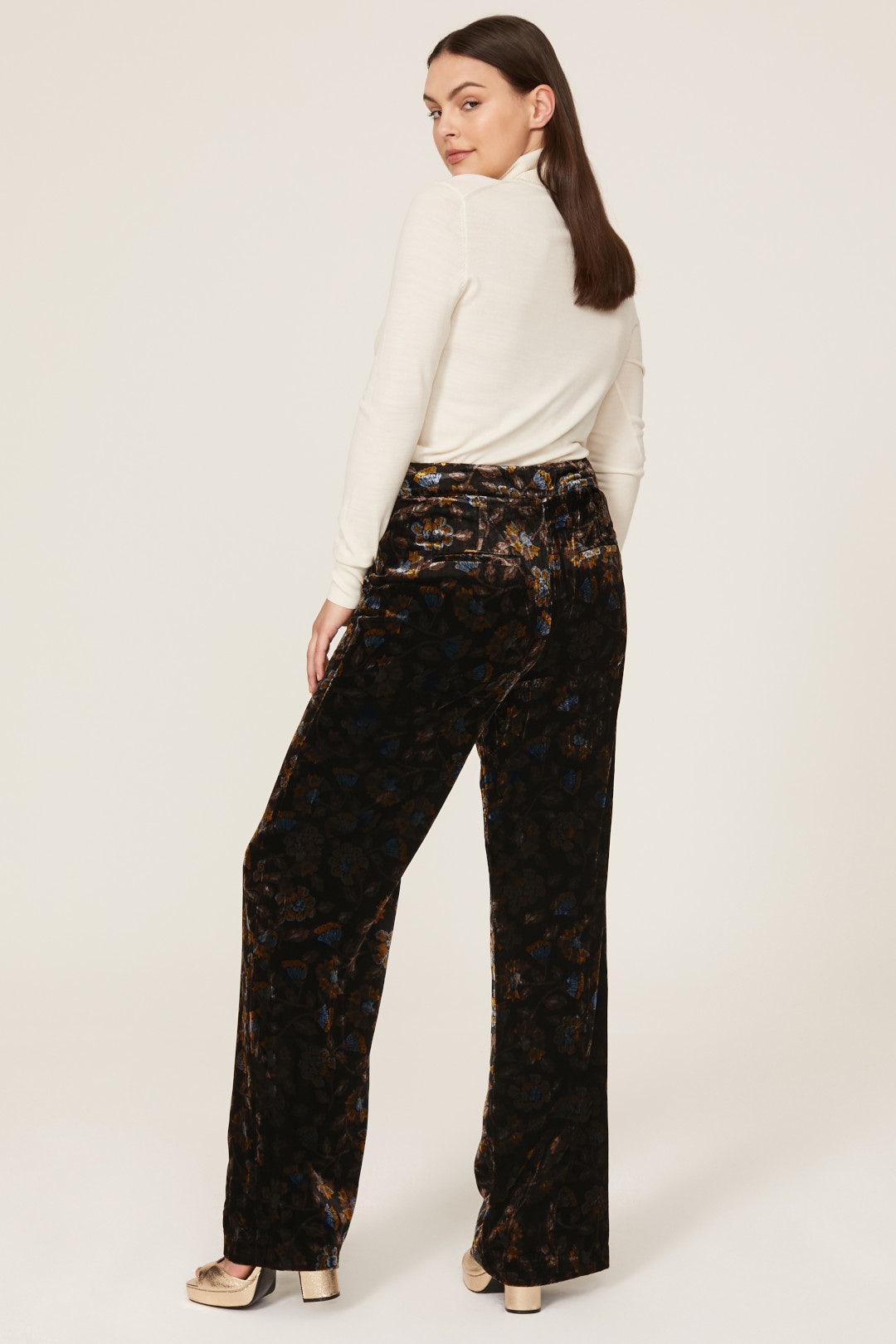 Edia Velvet Wide Leg Pants by Veronica Beard 7