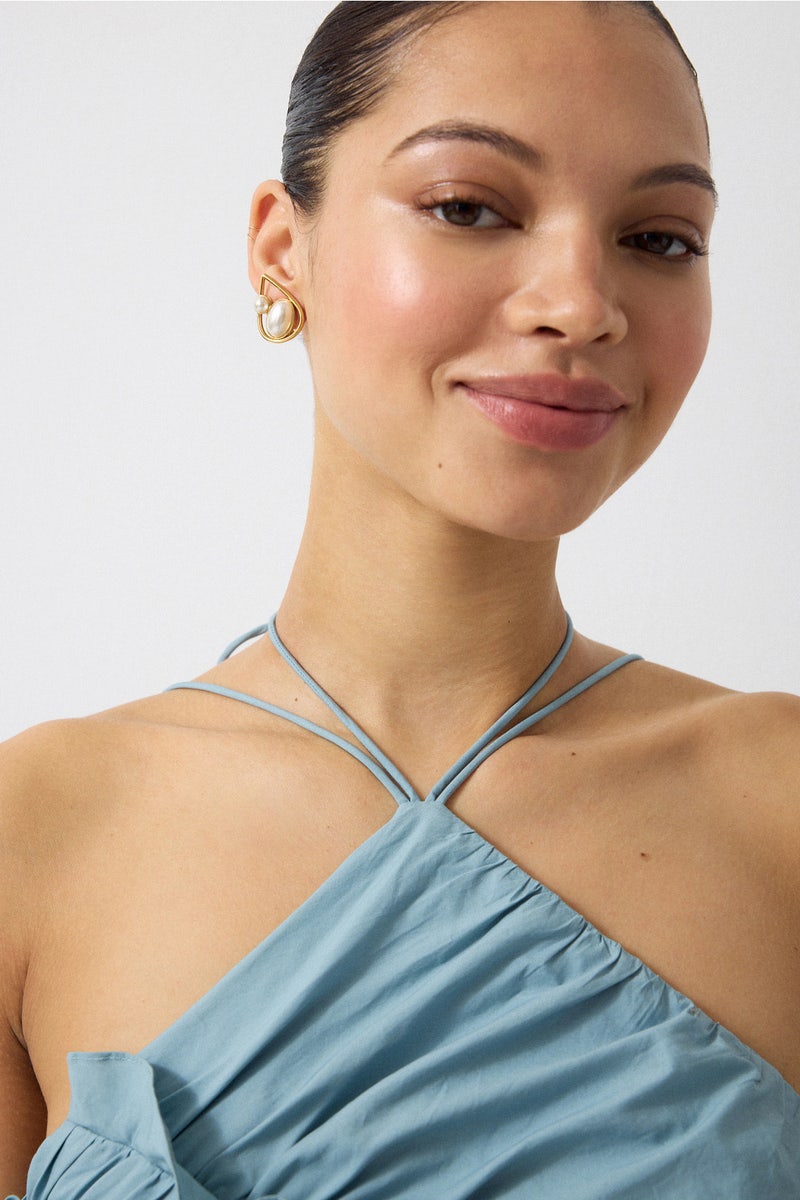 Pearl Cabochon Stud Earrings by Oscar de la Renta | Rent the Runway