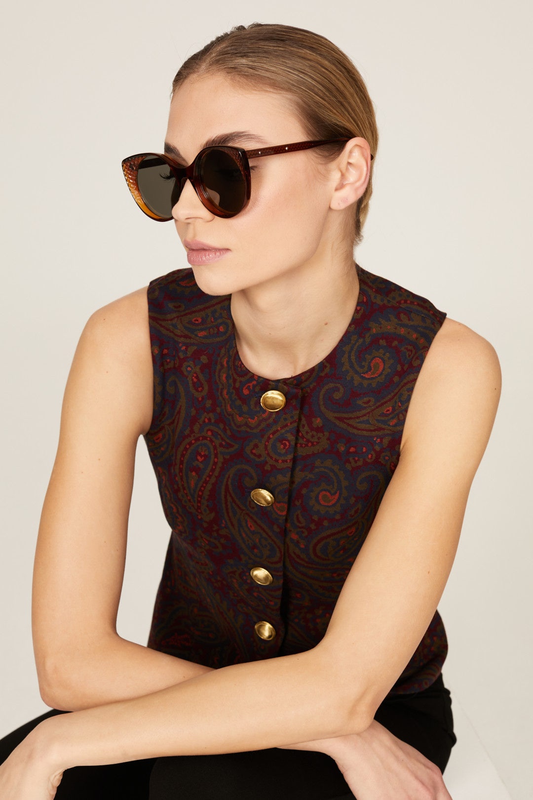 Brown Cat Eye Sunglasses by Bottega Veneta 0