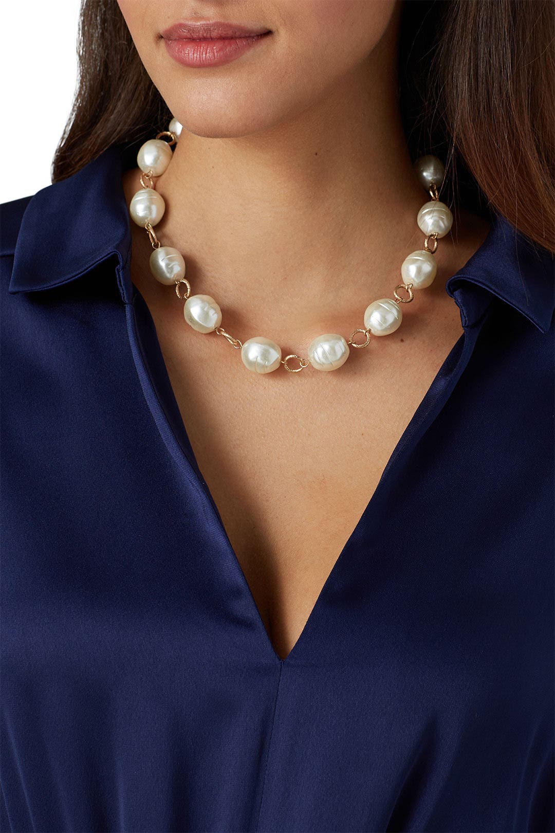 Chunky Pearl Necklace by Slate & Willow Accessories 2
