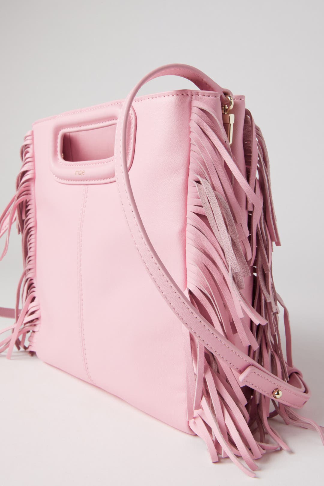 【MAJE】フリンジ付きスムースレザー Mバッグ - ピンク Pink Smooth Leather M Bag by Maje | Rent the Runway