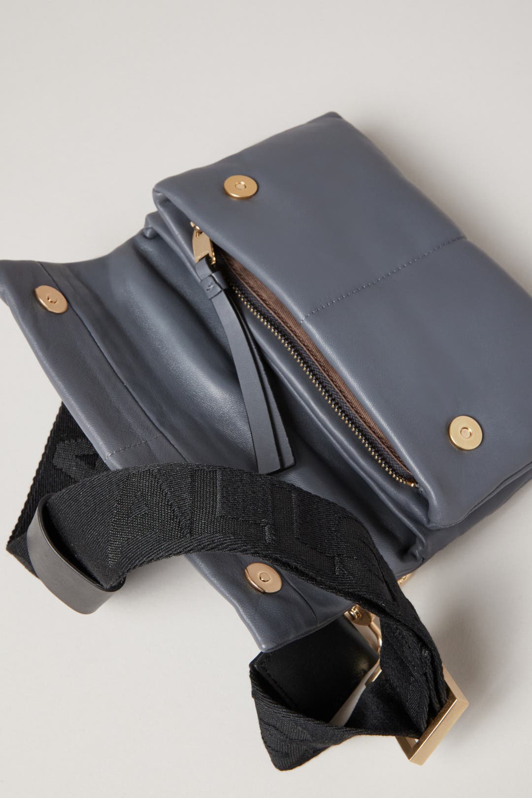 ★TOUT Y EST★ Ezra Quilt Crossbody WB524Y4596 Ezra Quilted Leather Crossbody Bag SEPIA BROWN | ALLSAINTS US