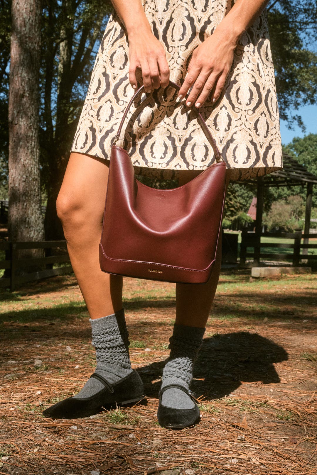 新品同様 SANDRO バケットバッグ バーガンディ Leather Bucket Bag Tangoso by Sandro | Rent the Runway