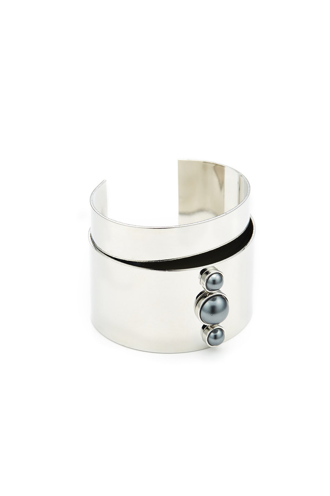 Grey Pearl Stud Cuff  by Danielle Nicole 1